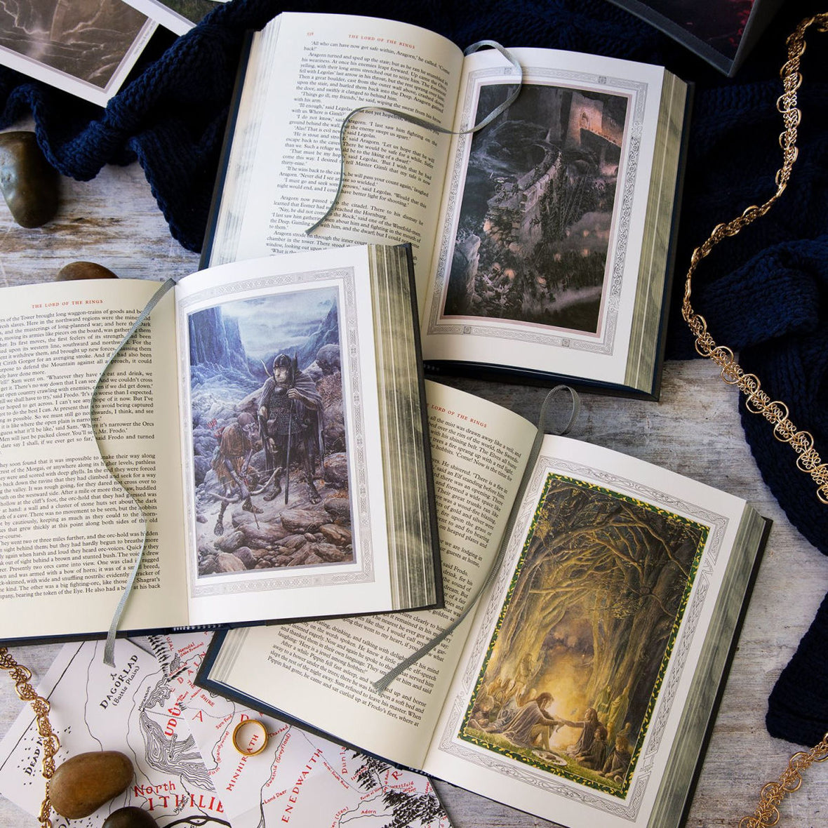 The Lord of the Rings Deluxe Illustrated Box Set: The Fellowship of the Ring / The Two Towers / The Return of the King