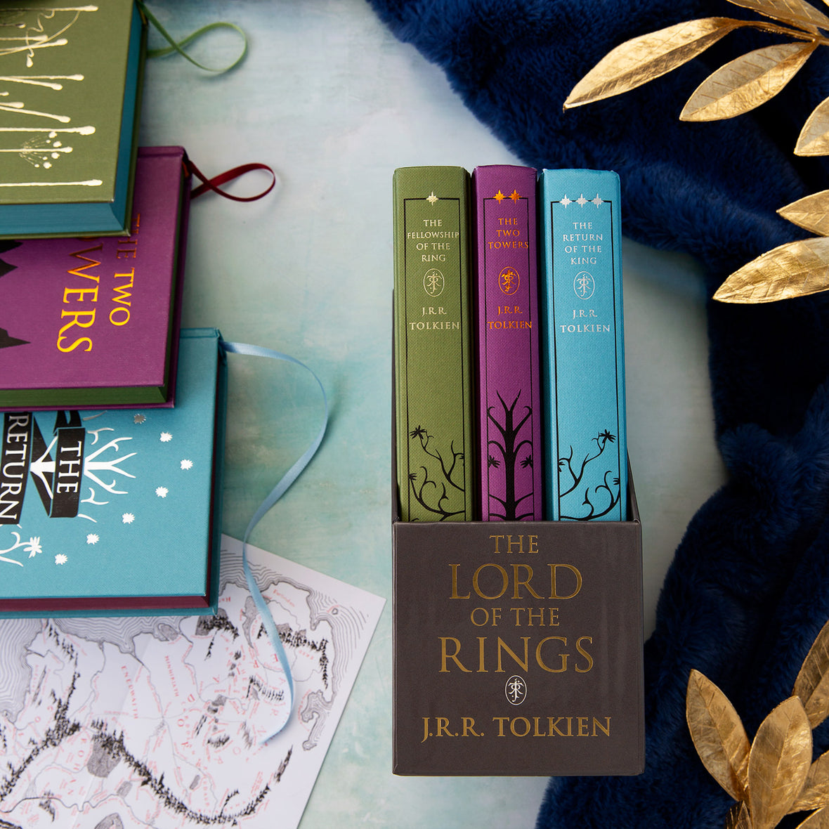 The Lord of the Rings Collector’s Edition Box Set: Includes The Fellowship of the Ring, The Two Towers, and The Return of the King